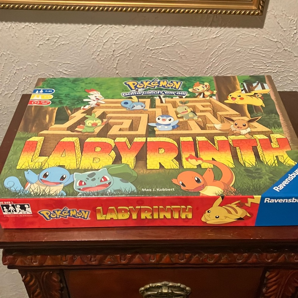 Ravensburger Pokémon Labyrinth Game - Red, Blue, Green-BNWT